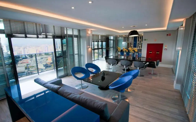 7th Avenue - Oxford Residence
