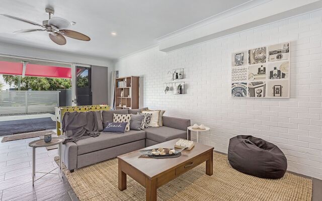 Sandy Point Road, 7A