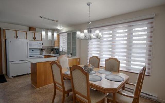 La maison sous les arbres