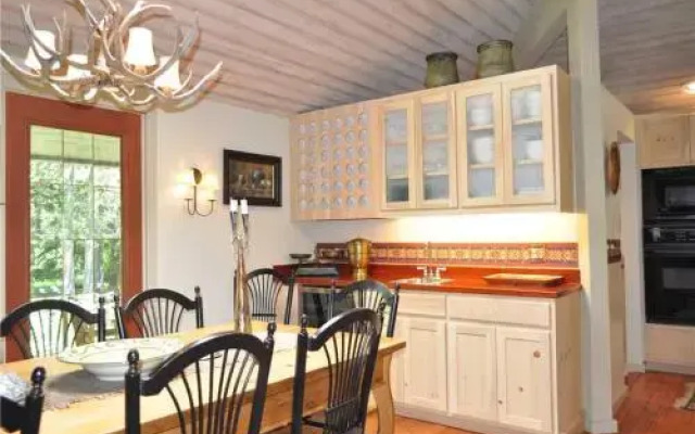 Leonard House: Great Aspens Home with Private Hot Tub! Home