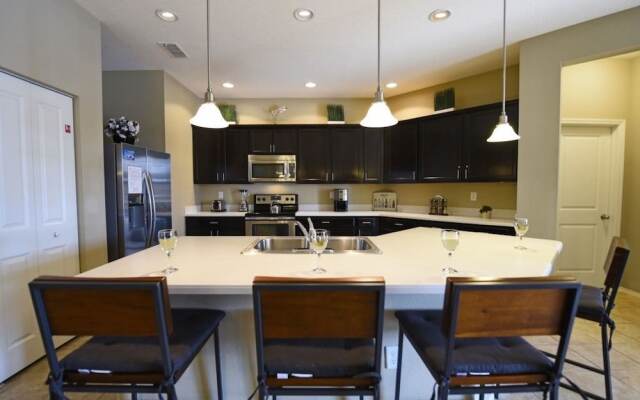 Crystal Cove Resort-4704Grrli Home