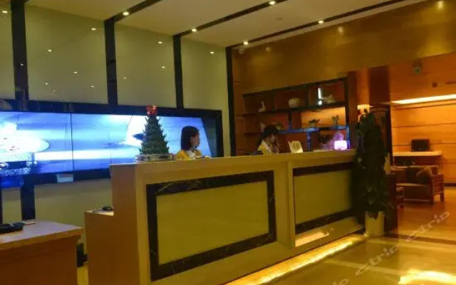 Lavande Hotels Zhuhai Gongbei Port Square Light Rail Terminal
