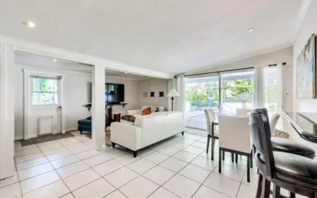 Wilton Manors House by RedAwning