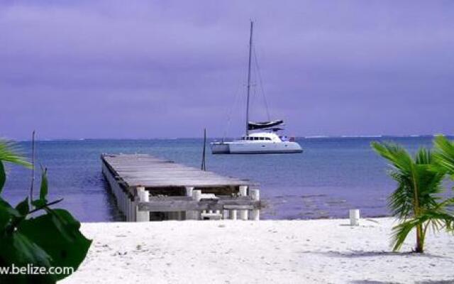 Axios Sun Apartments Caye Caulker