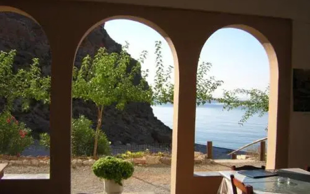 Ilingas Hotel
