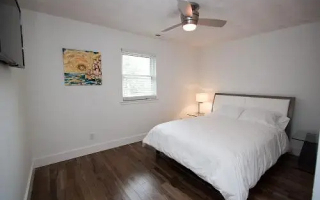 Plaza 2700 Luxury Beach Suites