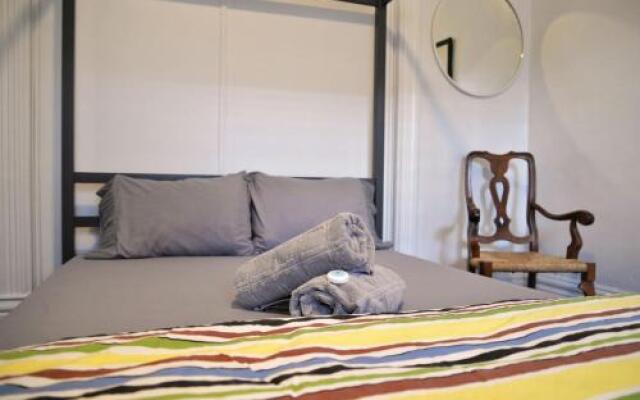 The Vancouver Hideaway Guesthouse