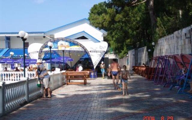 Belyie Nochi Hotel