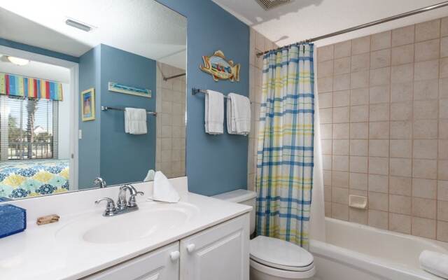 Island Princess 202: Impressive Beachfront Condo, WIFI, BEACH SVC, KEYLESS