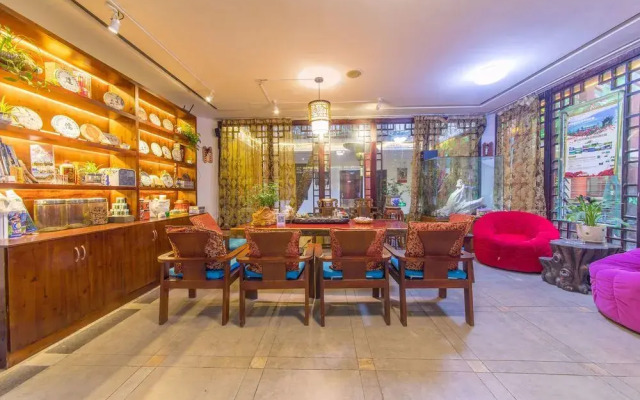 Lijiang Shishan Zhuyuan Hotel