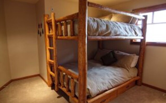 Mountain Town Properties White Wolf 1