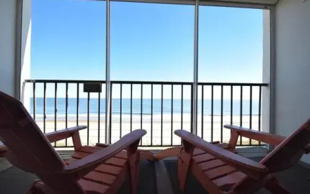 Oceanwalk East 411 1 Br condo by RedAwning