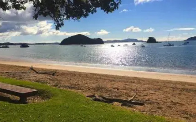 Paihia Beach House B and B
