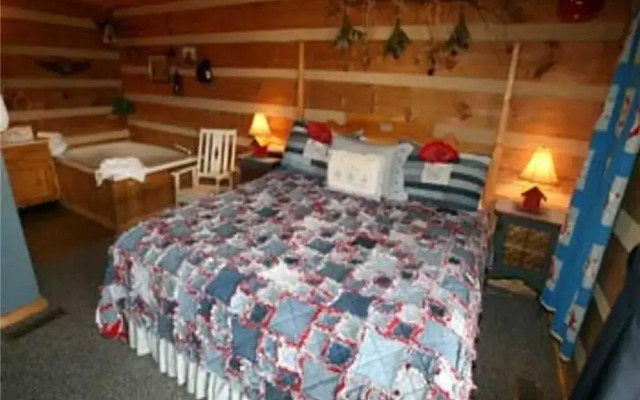 Nestled Inn- One Bedroom Cabin