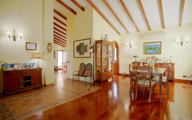 Villa Lucas en San Mateo