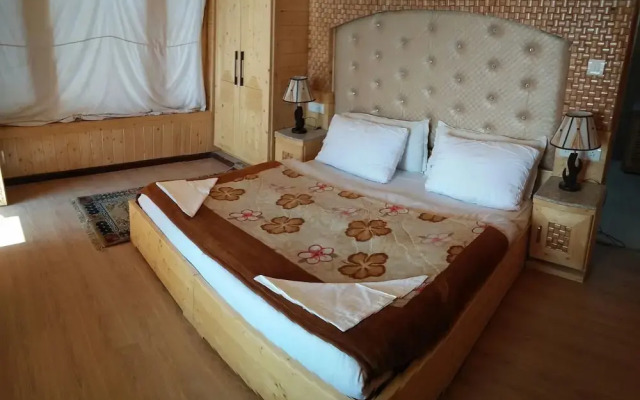 Nezer Homestay