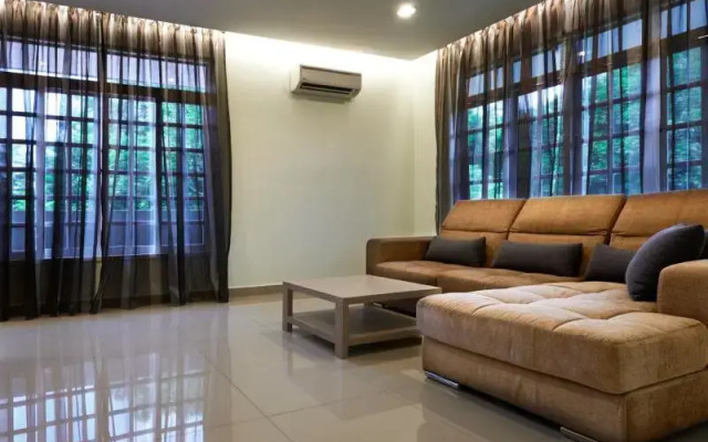 Swiss-Villas And Bungalow Damai Laut