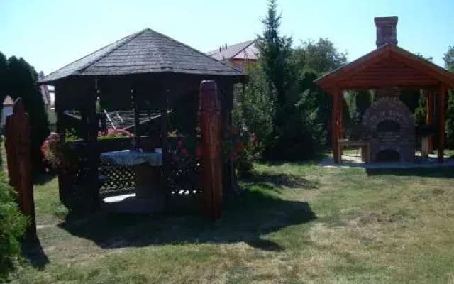 Hajnalka apartmanház
