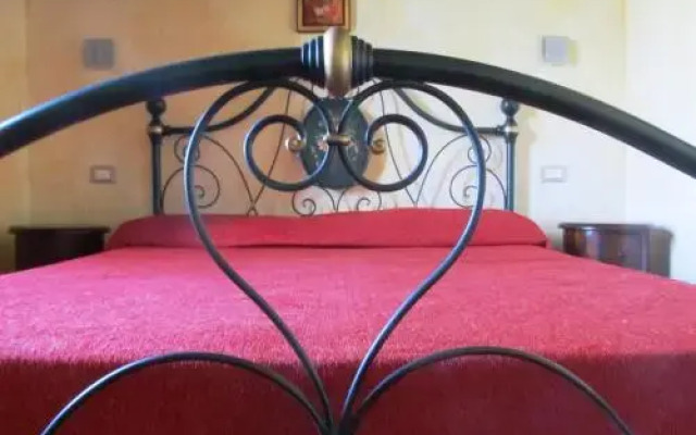 Casa Pindaro, immersa nel verde