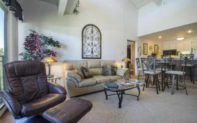 West Condominiums - W3234