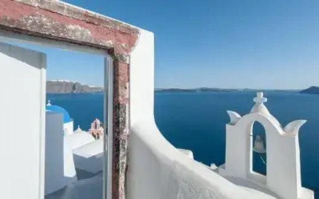 Evmenia Luxury Cave Villa