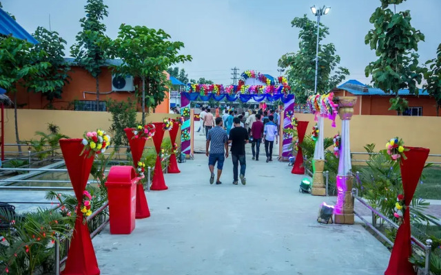 Hotel Raj Durbar & Navrang Resort