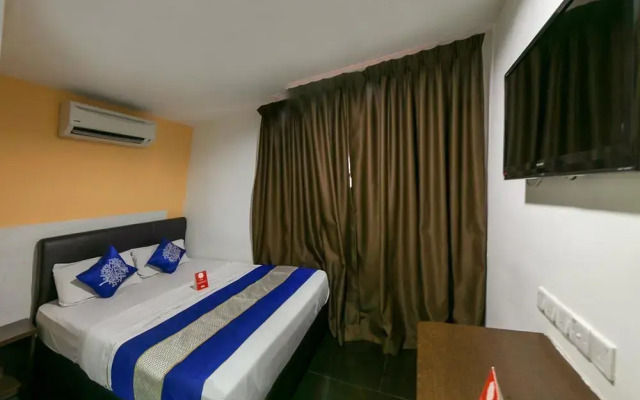 OYO Rooms Chowkit GM Plaza