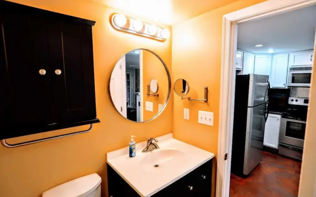 1218 Independence Apartment #1018 - 1 Br Apts