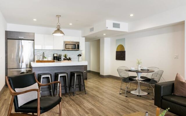 Amazing Spacious 2-Bd / 2-Bath Apartment In Dtla