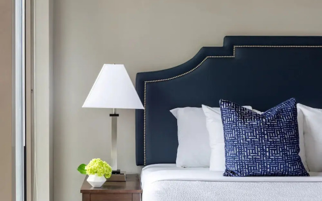 Stay Alfred at Dwell ATL