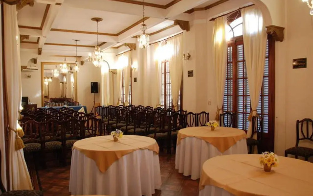 Hotel Savoy