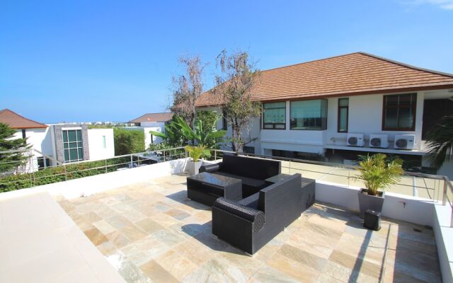 Phu Montra Luxury Sea View Mansion