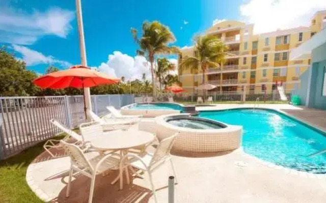 Villas Del Mar Beach Resort