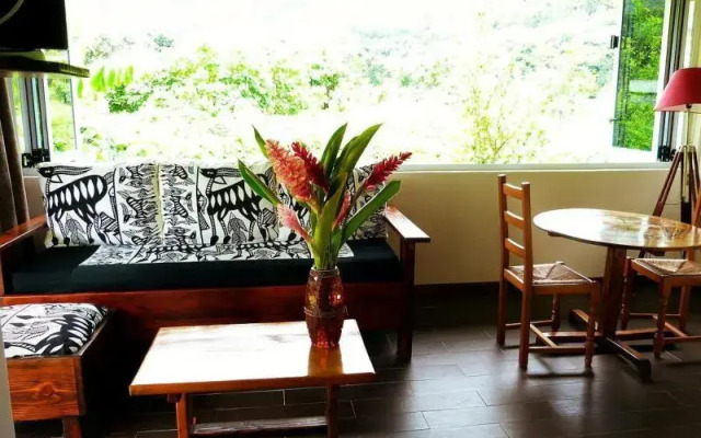 Guest House La Maison du Voyage