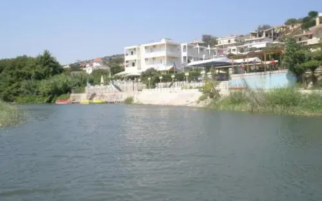Hotel Stomio Beach