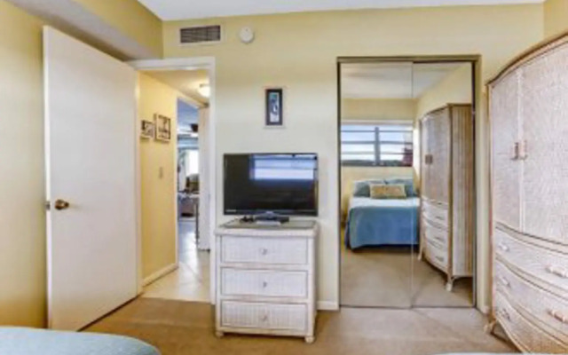 Corner Unit Condo with unobstructed views of the Atlantic by RedAwning