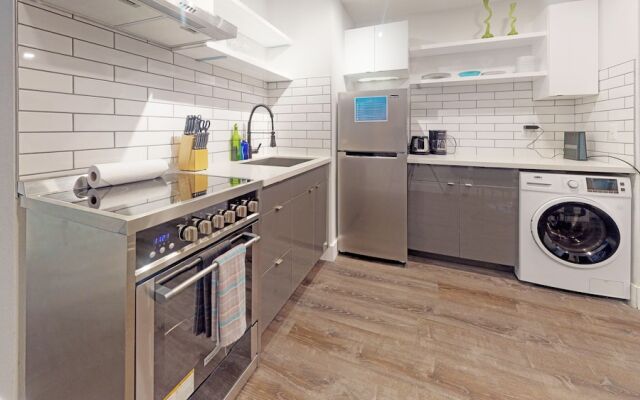 Seattle Waterfront Apartments by Barsala