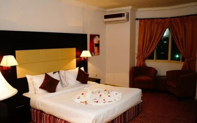 Ashaad Al Tahliah Hotel And Suites