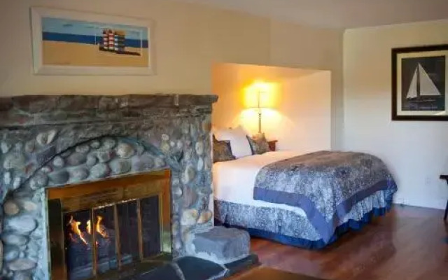 Three Village Inn Stony Brook