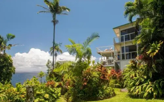 Paradise Bluff by RedAwning