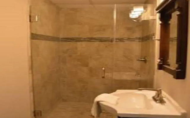 Opis Realty - Custom Metro Atlanta Home