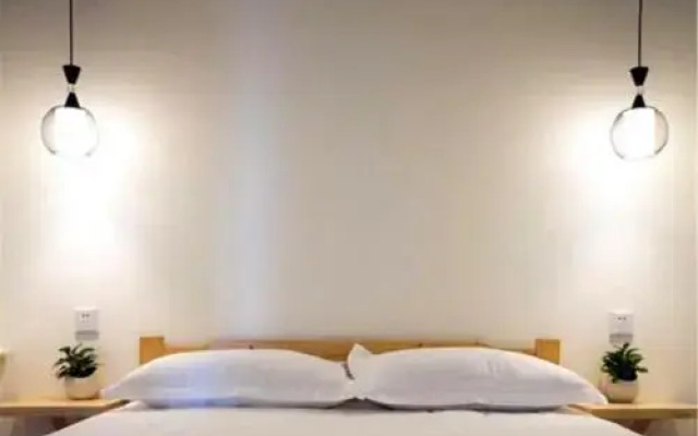 Qingdao West Coast Jinshatan Family Inn