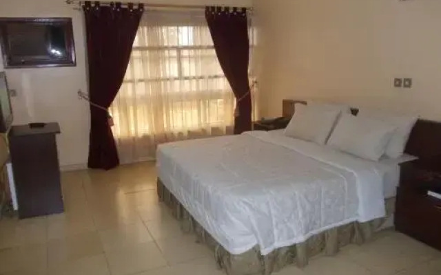 Conference Hotel & Suites Ijebu