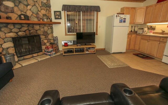 1693 - Moonridge Getaway