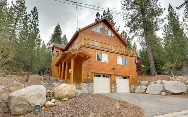 Lodgepole Pine Chalet by RedAwning