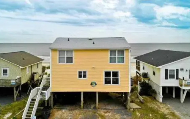 Banana Hammock - 4 Br Home