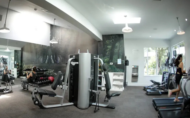 Kasa Mountain View Apartments