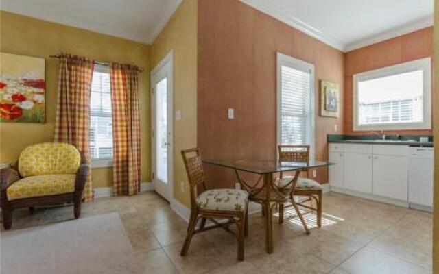 The Parrot Perch 6AU - 1 Br Condo