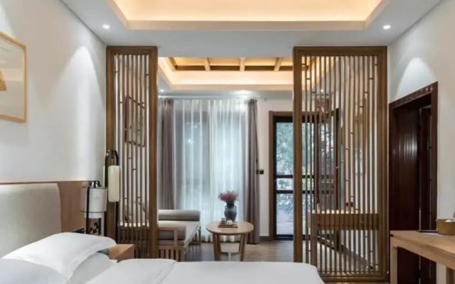 Floral Hotel Taishan Plum Garden