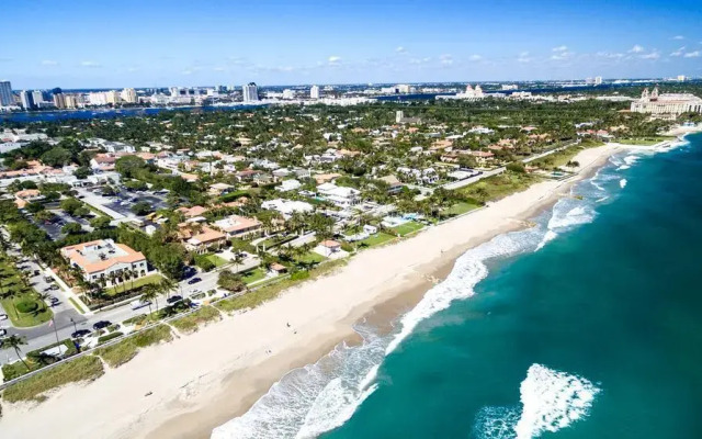 The Palm Beach Hotel Condominium